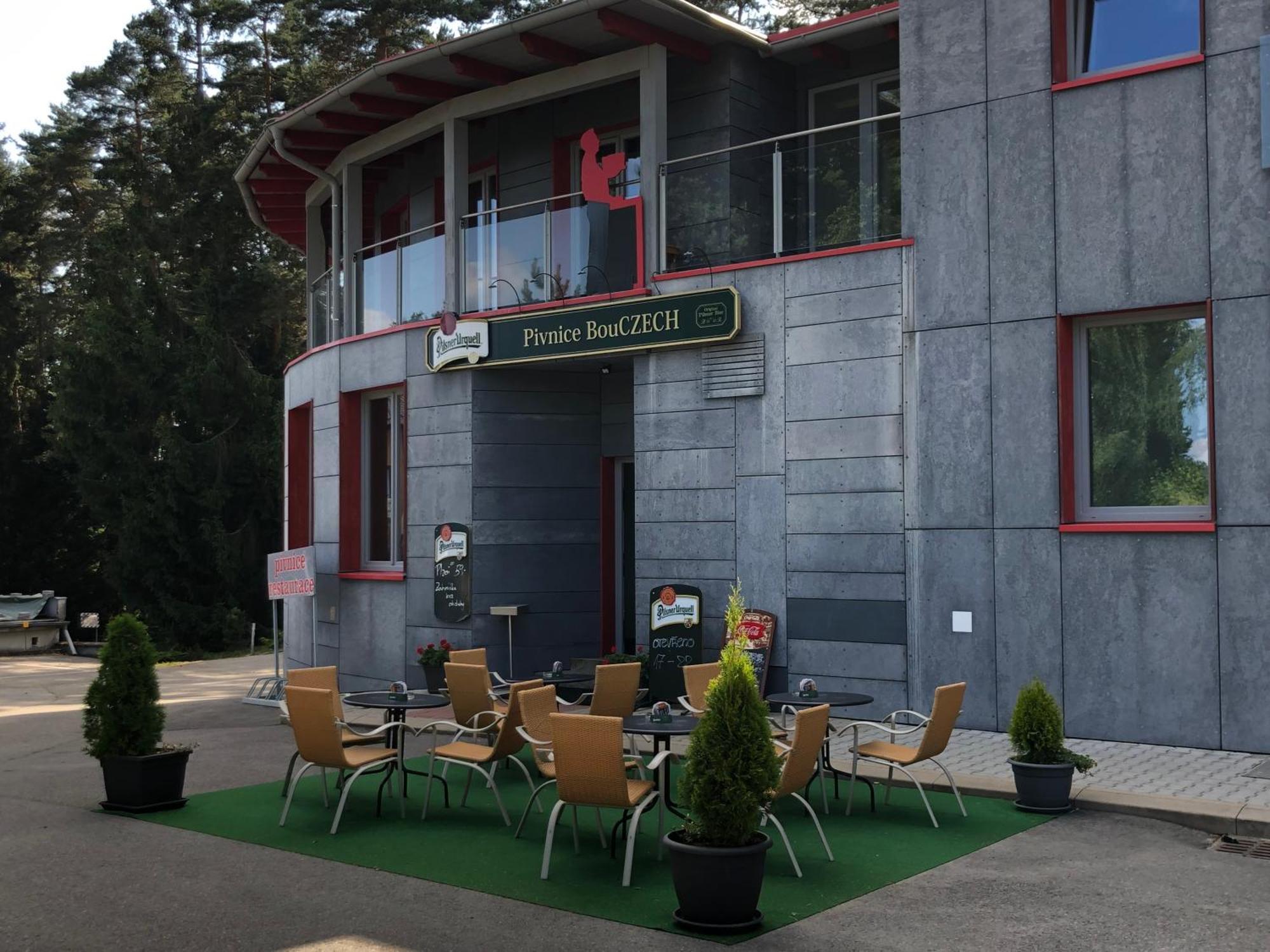 ליפנו נאד וויטאבו Hotel Bouczech מראה חיצוני תמונה