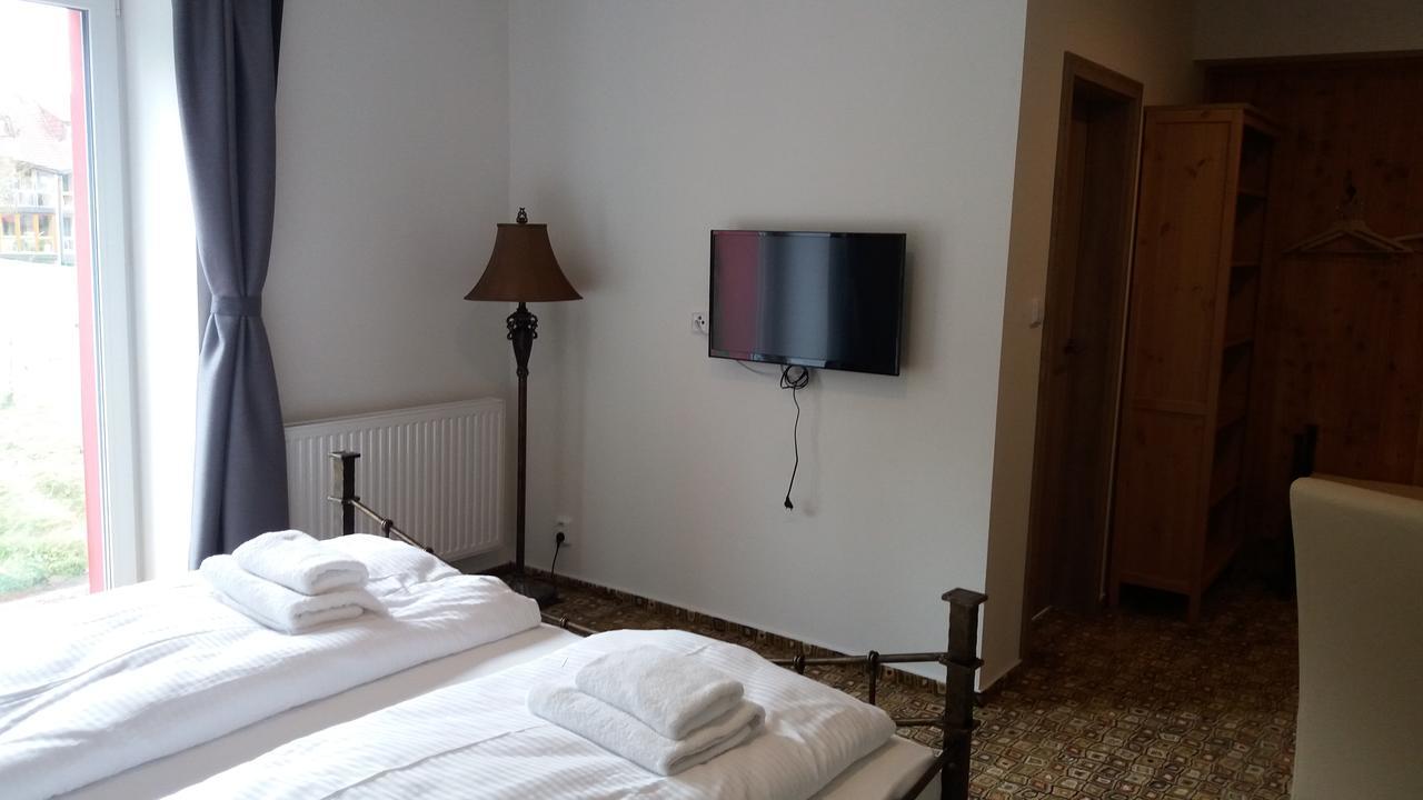 ליפנו נאד וויטאבו Hotel Bouczech מראה חיצוני תמונה